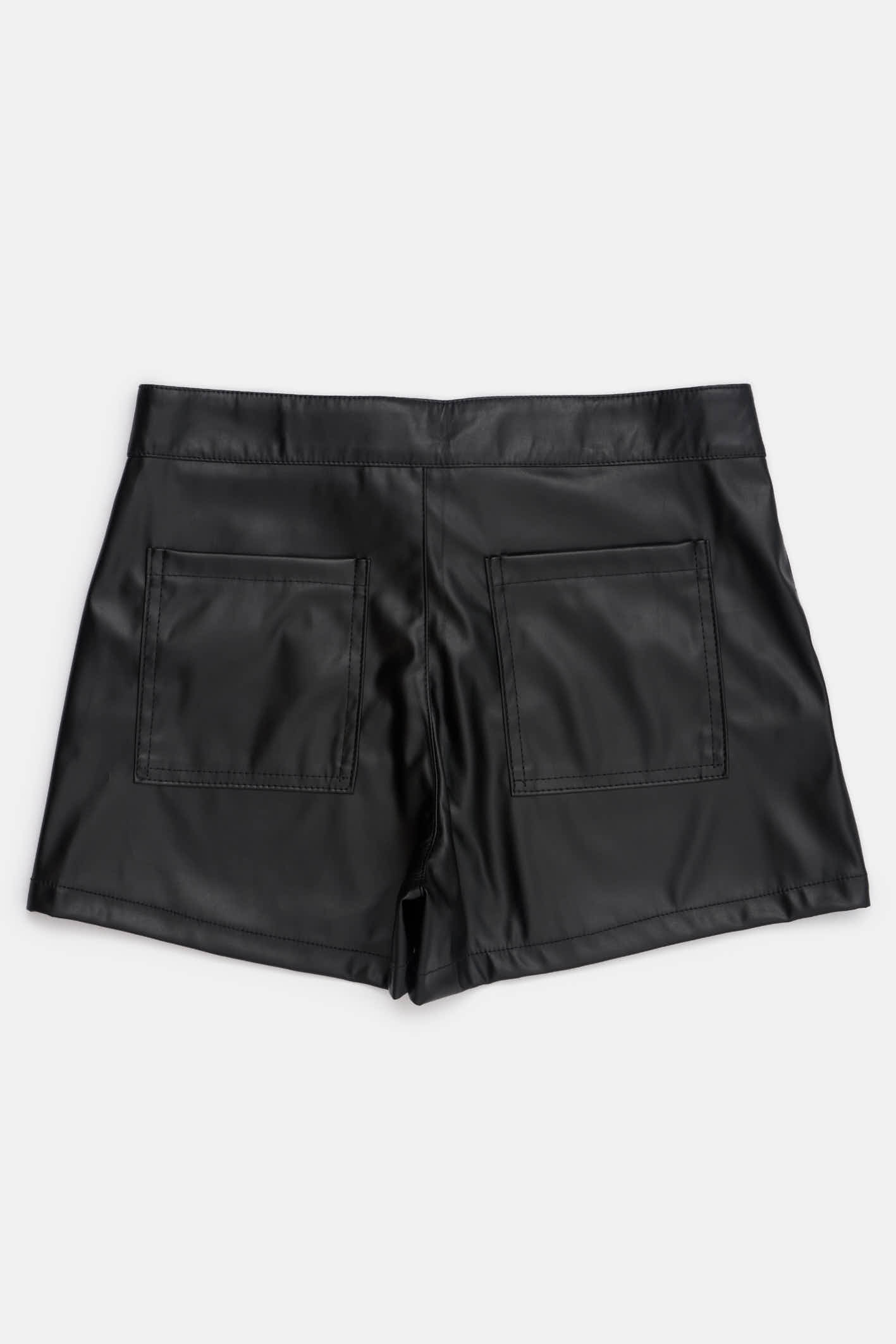 Short Ava negro de Como Quieres