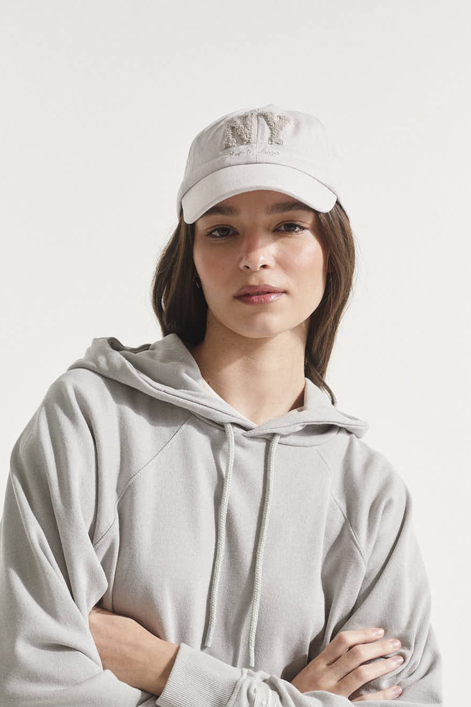 CAP MARGARET U
